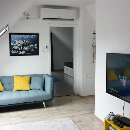펜션 Cherry Tree Cottage, Balatonszárszó