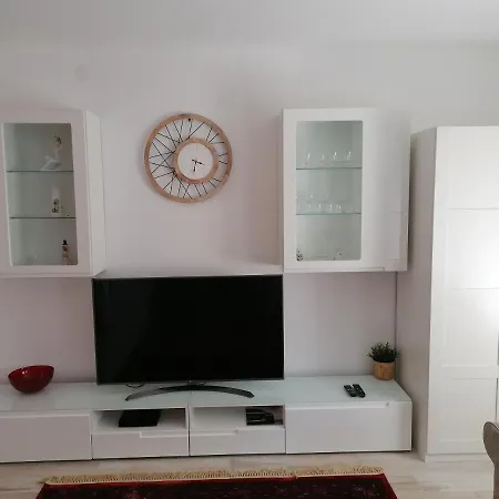 Cherry Tree Cottage, Сasa de vacaciones Balatonszárszó